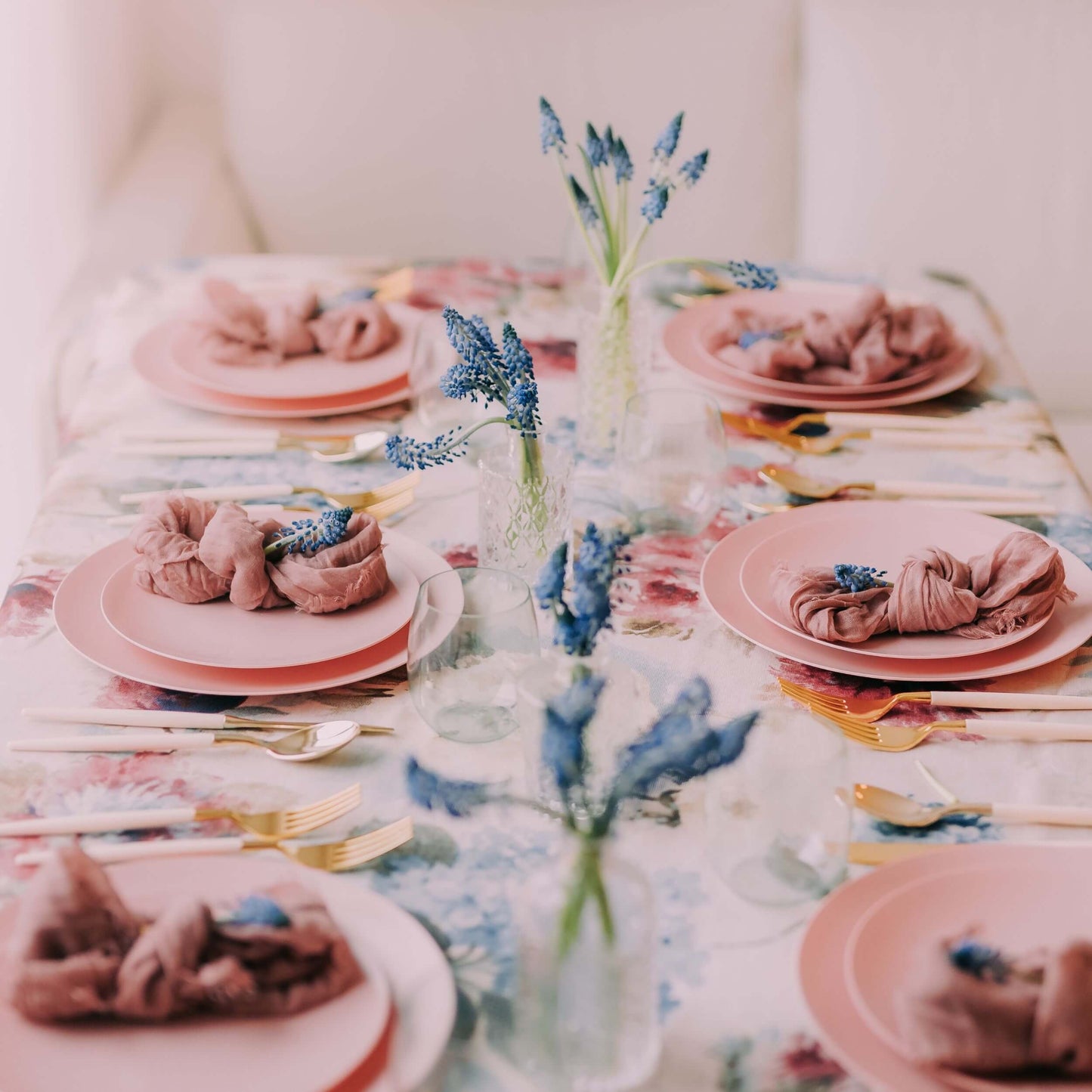 10 In. Trend Blush Plates 10 Count