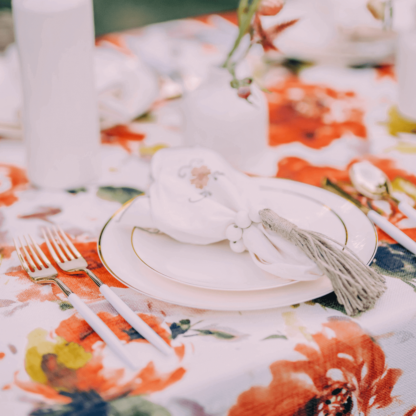 8" Classic Ivory Design Plates (10)