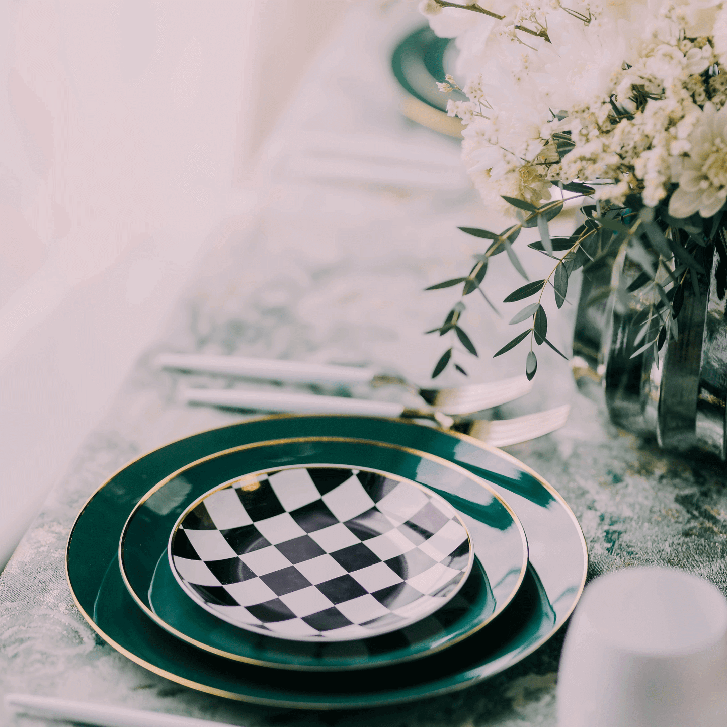 8" Classic Green Design Plates (10)