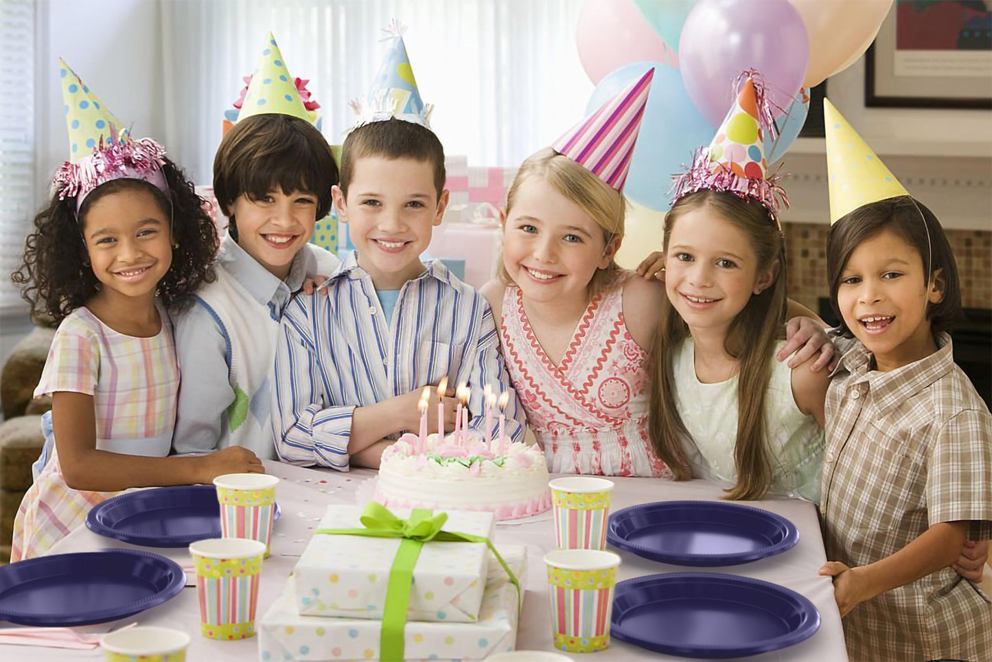 9 In. Navy Plastic Plates - 50 Ct.