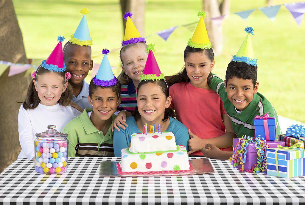 54 In. X 300 Ft. Select A Size Table Cover | Black Gingham