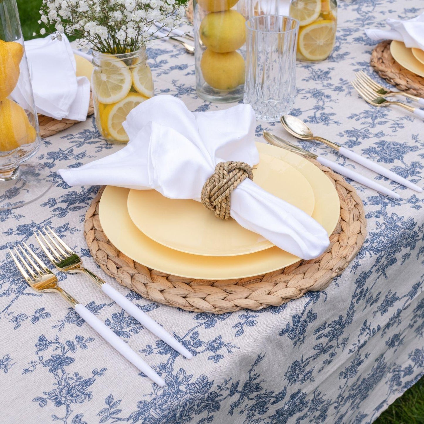 8" Popcorn Design Plates 10 Ct.