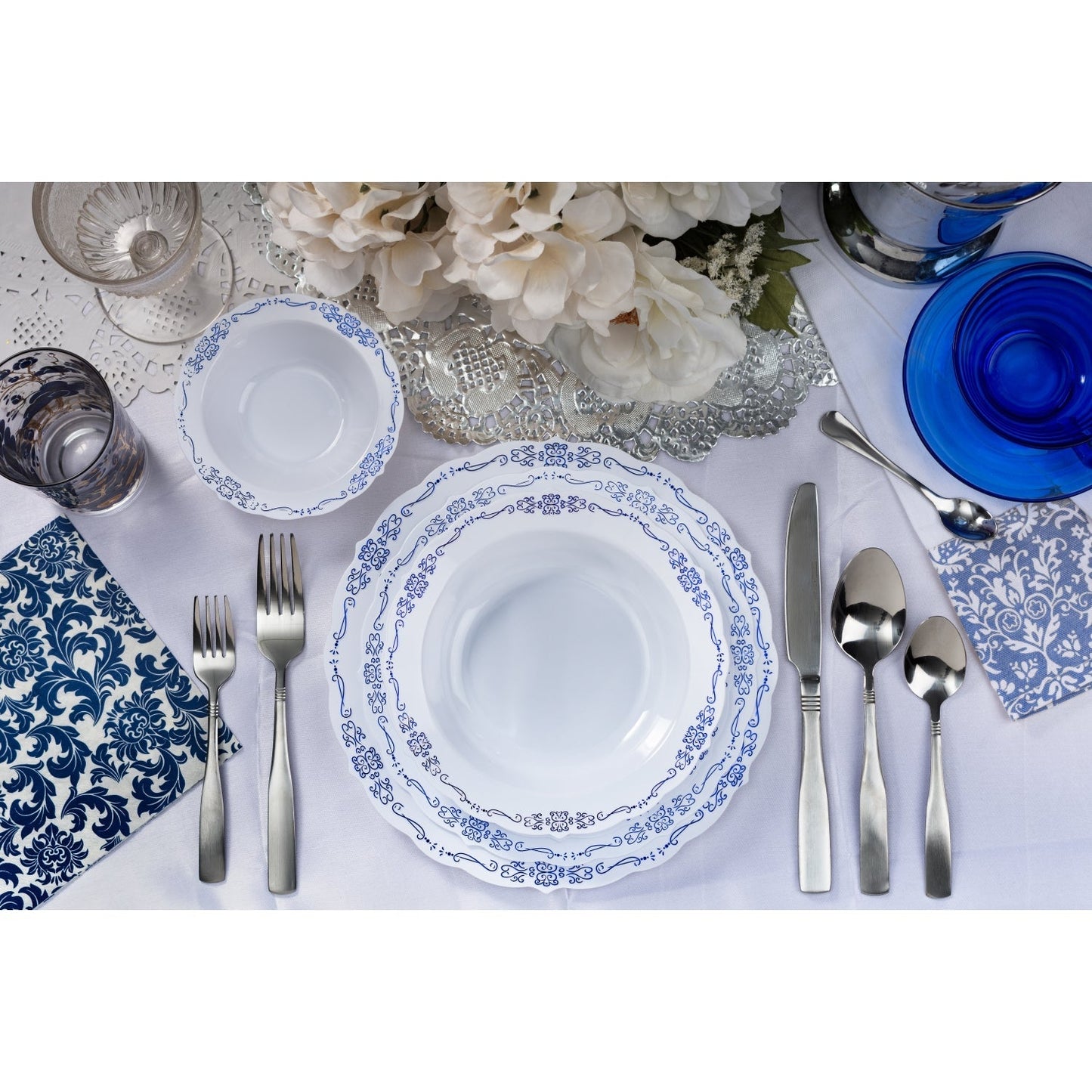 10 In. White/Navy Victorian Design Plastic Plates | 120 Count